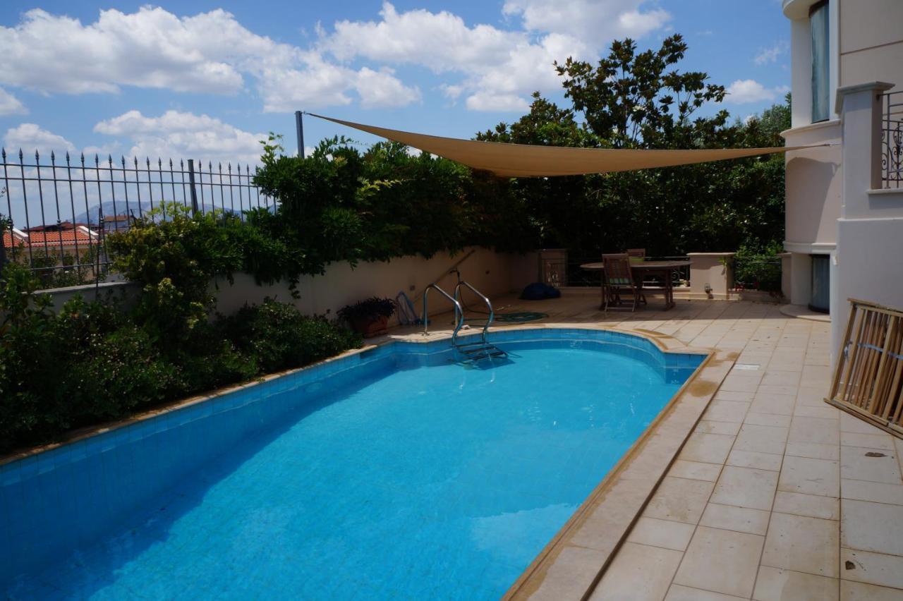 Apartment With A Garden, Bbq, Swimming Pool And Jacuzzi Dhráfi Exterior foto